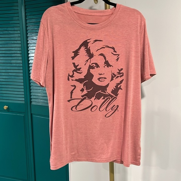 VINTAGE Pink Graphic Tee with Dolly Parton - Picture 3 of 4